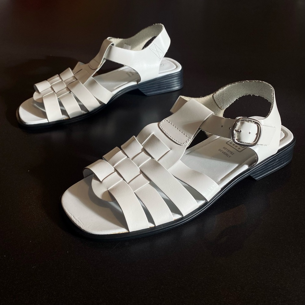 Faded Glory Beverly White Leather Fisherman Sandals